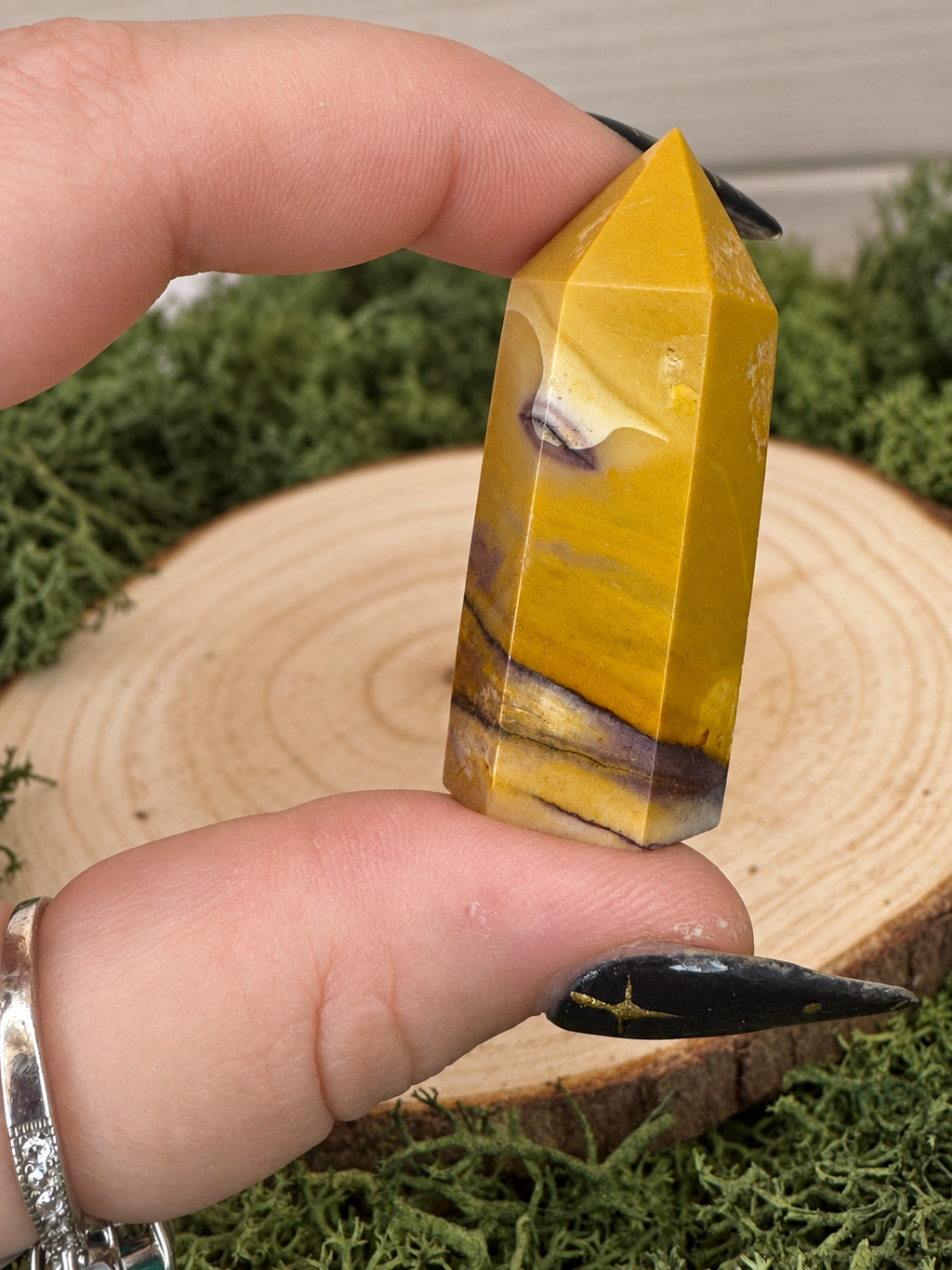 Mini Mookaite Jasper tower with yellow cream and mauve banding, 19g
